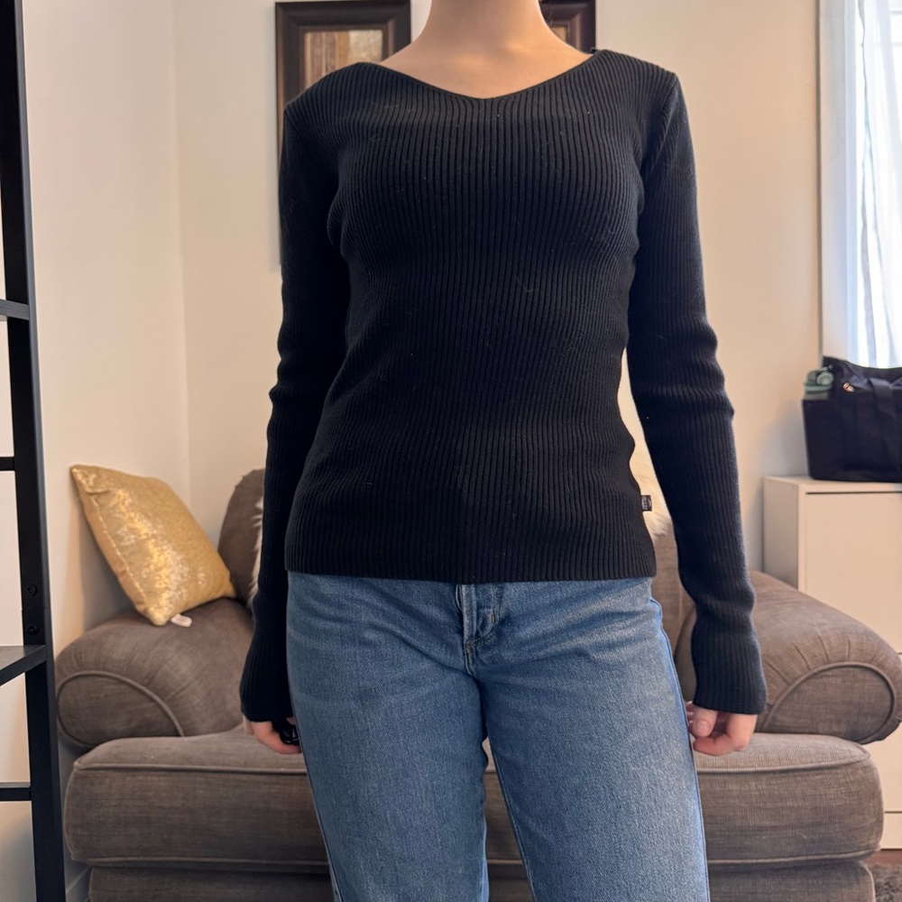 Isaac Mizrahi Black V-Neck Sweater
